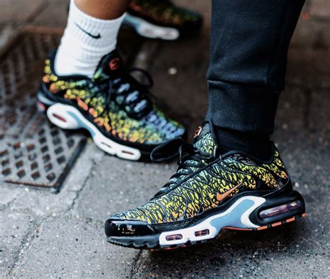 Nike TN Air Max Plus. Nike AT